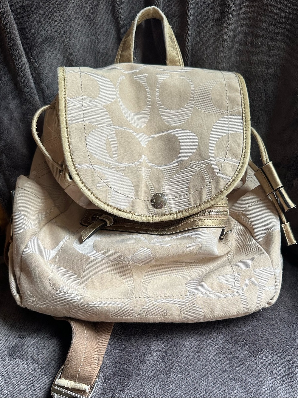 Vintage Coach Kyra Signature Backpack Beige Gold - super clean - As Is - Picture 14 of 15